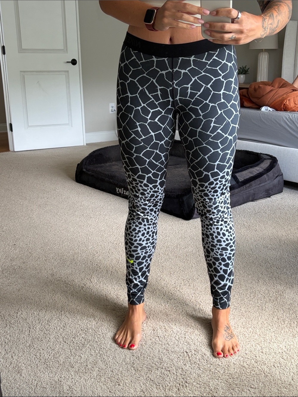 Nike Black & Gray Giraffe-Print Performance Leggings
